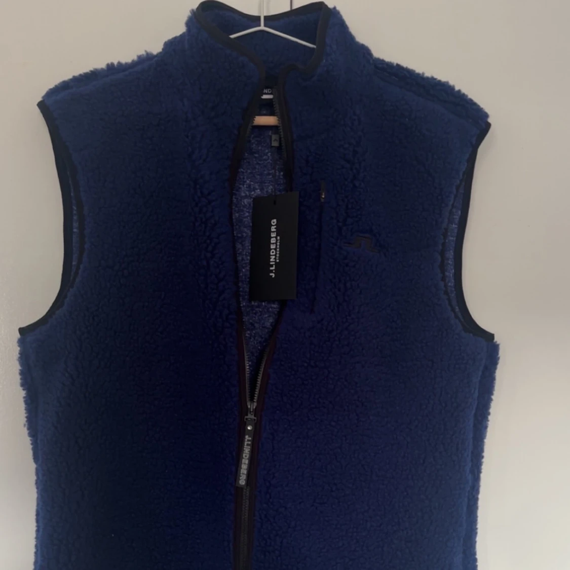 Blå fleeceväst från J.Lindeberg - 3