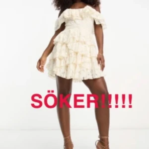 Söker denna klänning!!!!!! - Snälla skriv ifall du har denna klänning och vill sälja den!!!!!! Pris kan vi diskutera! 