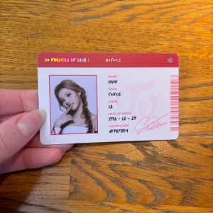 Twice Sana photocard - Från ”Formula of Love: O+T=<3” album