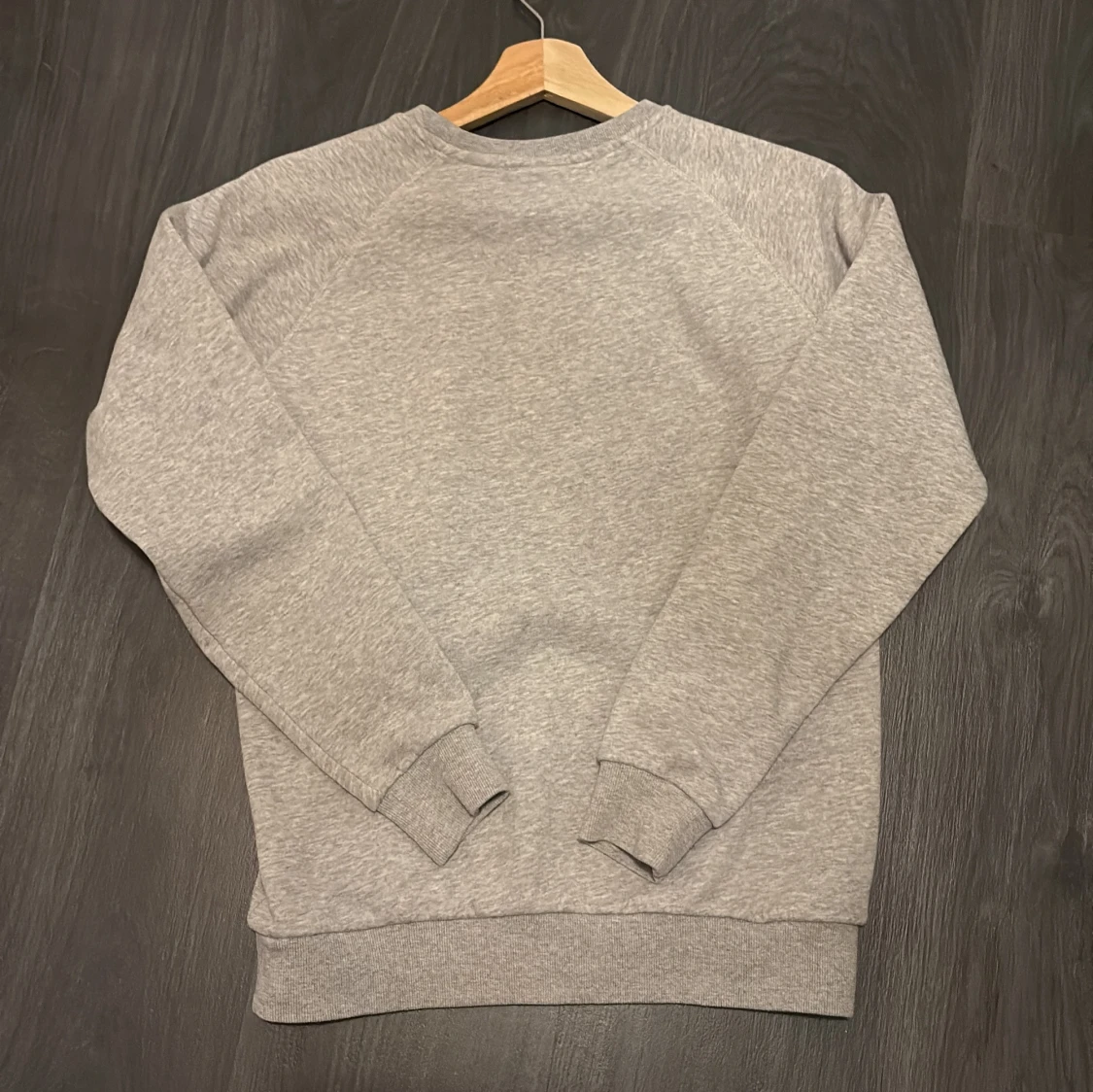 Grå sweatshirt från Peak Performance - 1