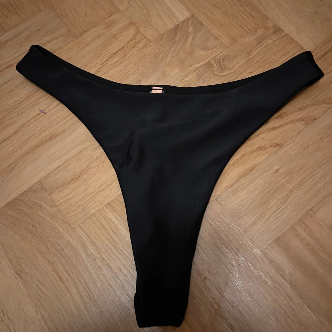 Svart bikiniunderdel från Beach