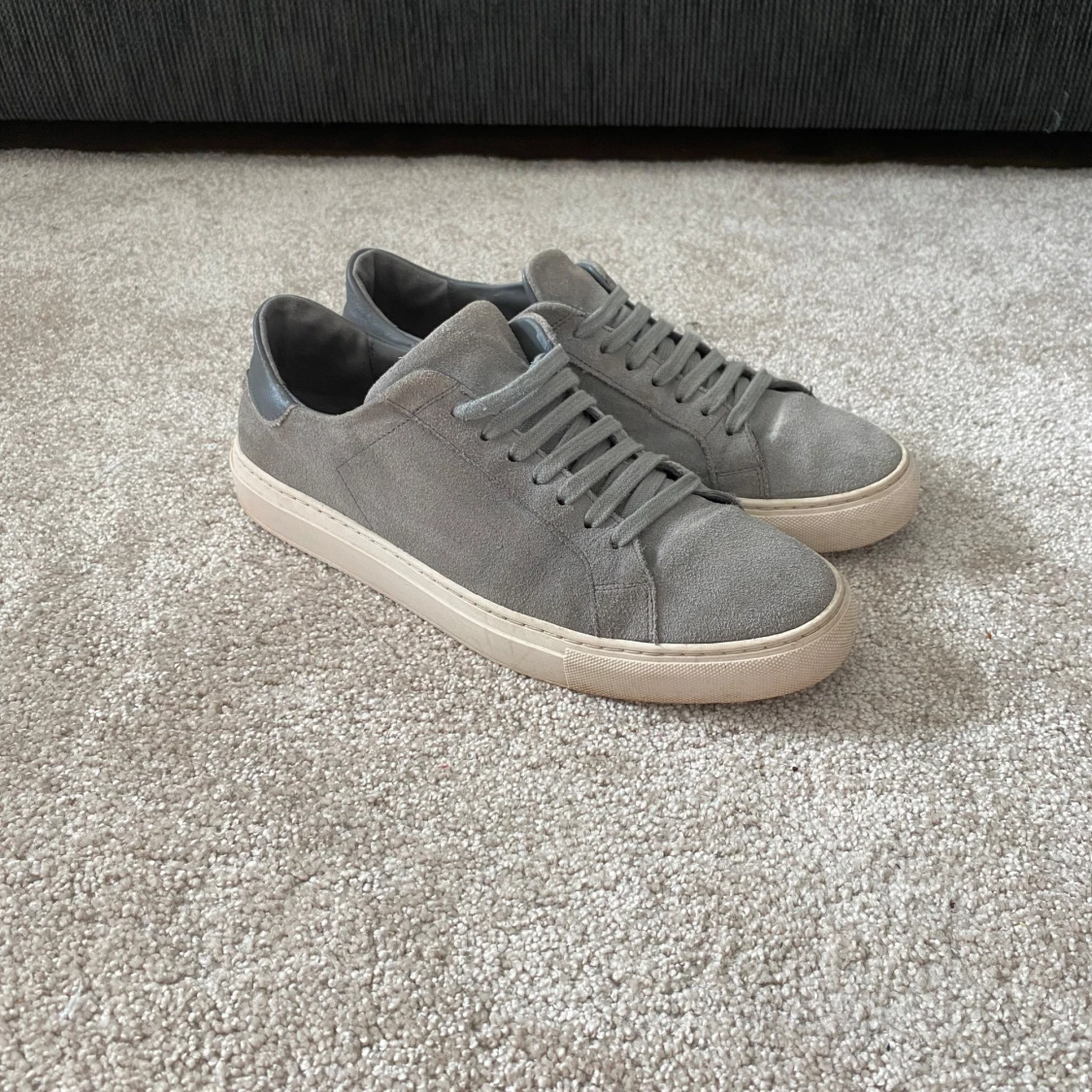 Axel Arigato Clean 90 Grå Suede Sneakers