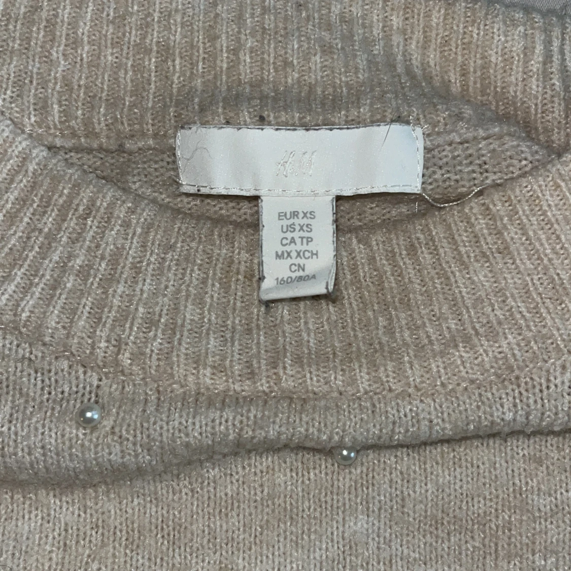 Kräm vit  stickad tröja med pärlor från H&M - 3