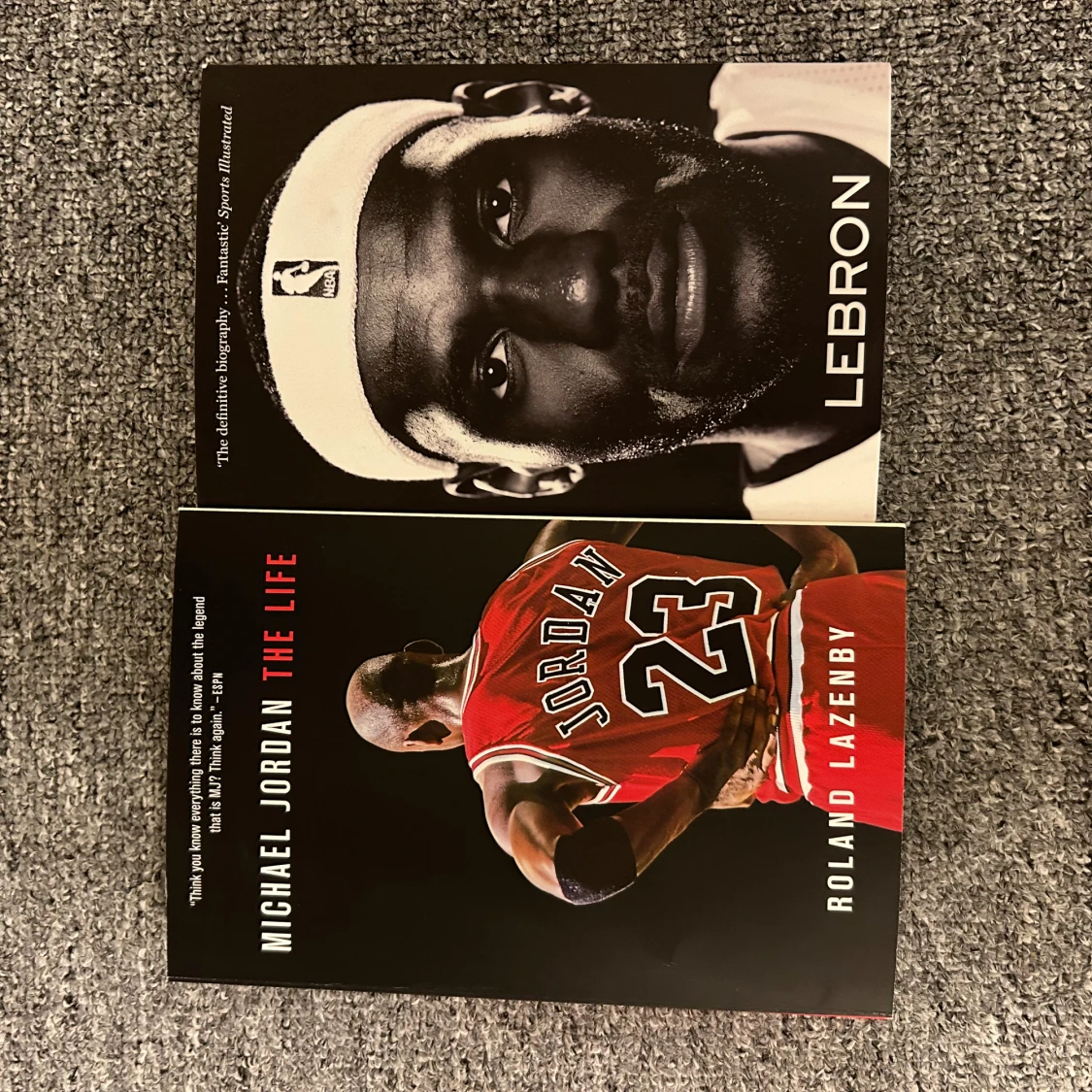 Böcker om LeBron James och Michael Jordan