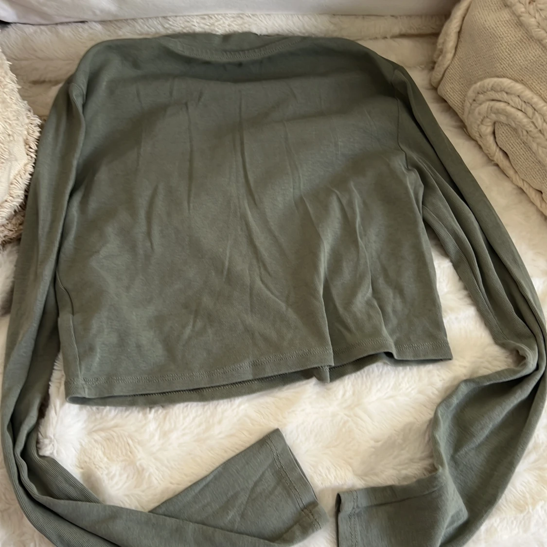 Olivgrön långärmad topp från H&M - 1