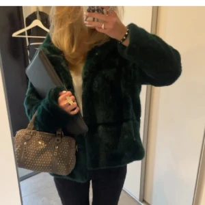 As fin höst jacka!!  - Säljer denna super super fina höst jacka som är i så bra skick! ALDRIG använd bara provad💞