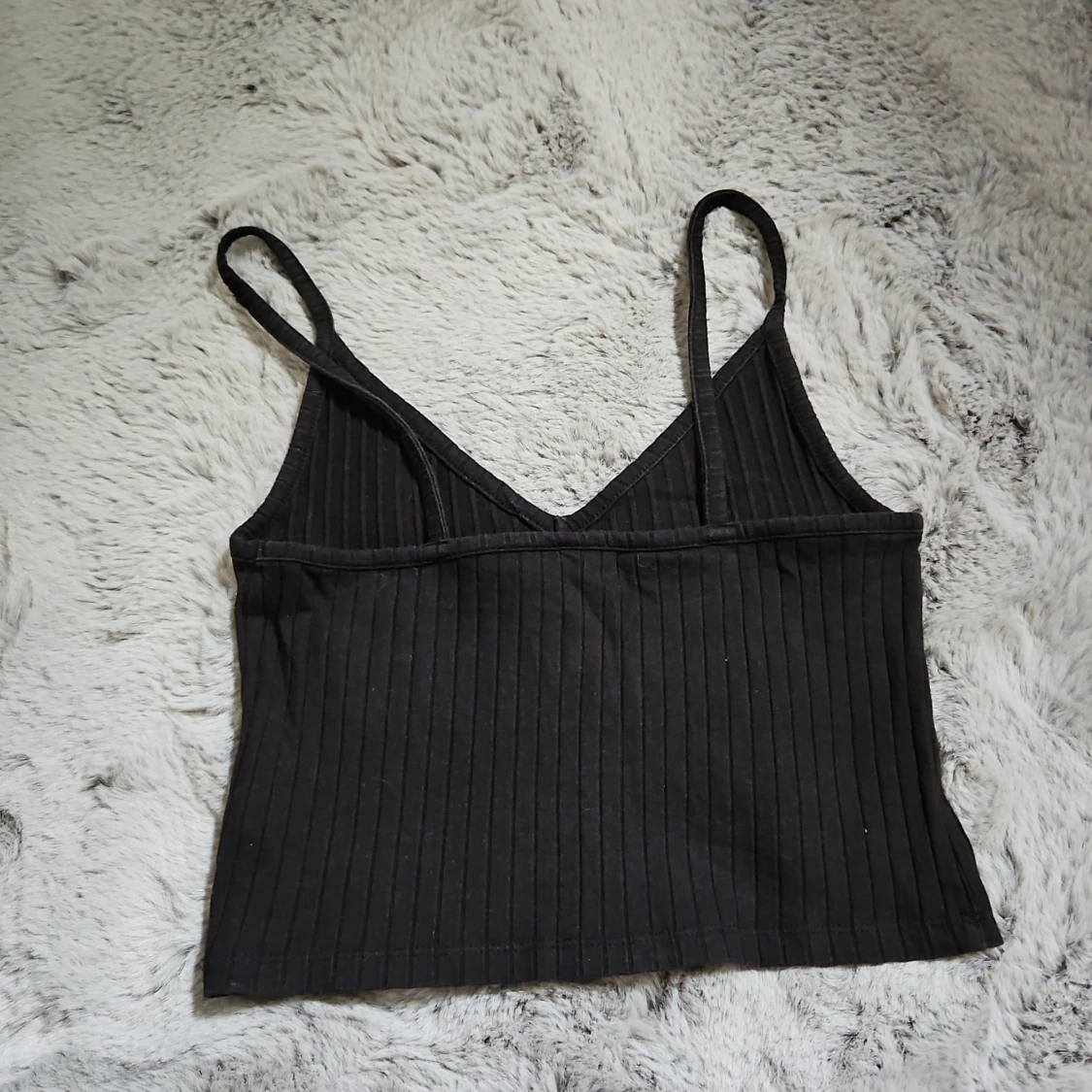 Svart ribbad linnetopp - 1