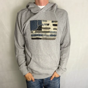 Ralph Lauren hoodie  - Fint skick! Modellen är 185 och bär L