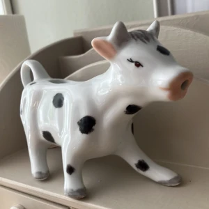 Ko kanna. Sås kanna. Vatten kanna. Kossa. 🐄  - Kossa