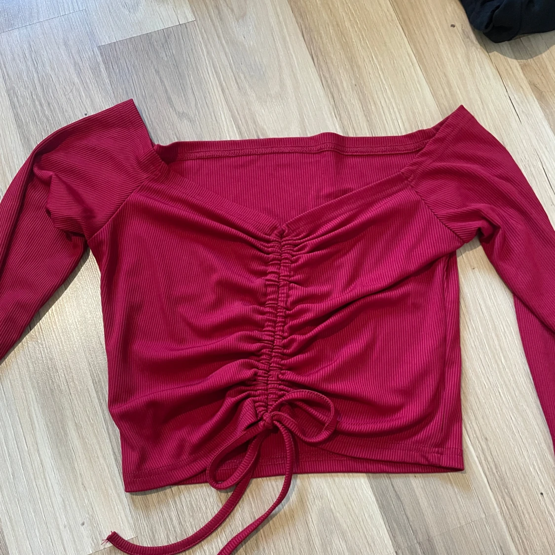 Vinröd offshoulder topp från SHEIN - 3