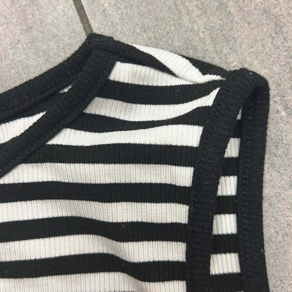 Randig croppad linnetopp från SHEIN - 4