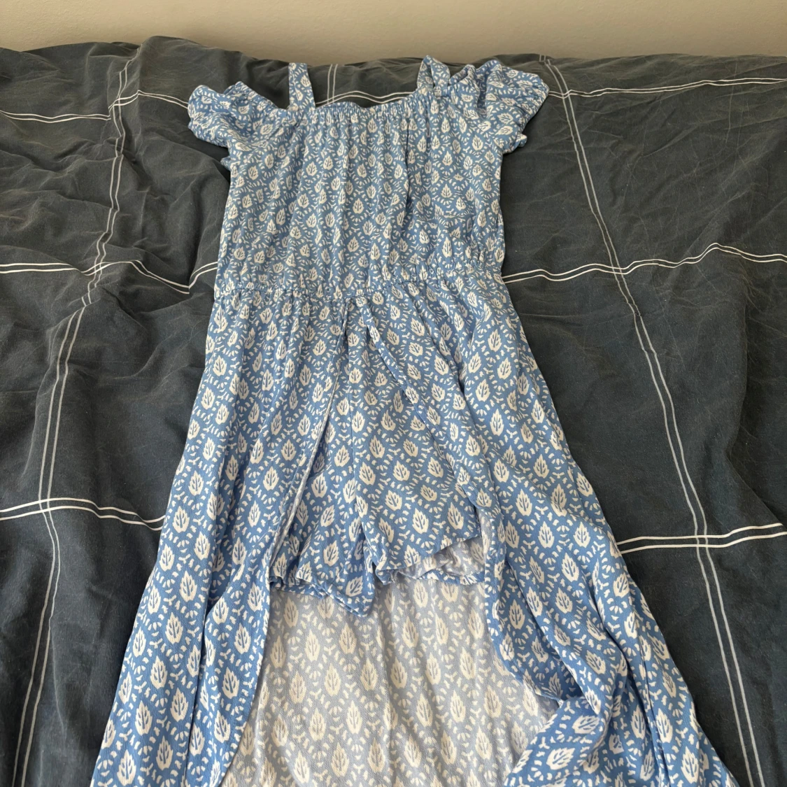 Blåvit mönstrad långklänning Lindex