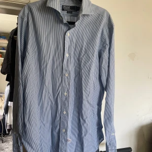 Ralph lauren skjorta  - Storlek S, bra skick