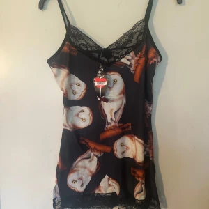 Linne med ugglor fr Insanity S/M - Helt nytt linne med ugglor. Från Insanity. Storlek S/M