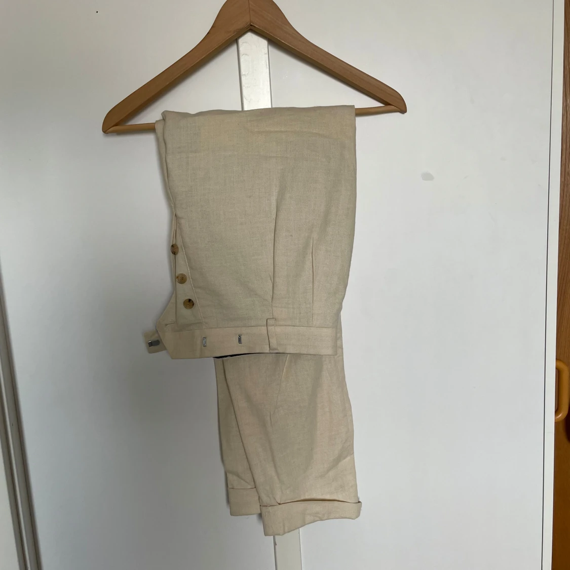 Beige linnebyxor från Octobre Éditions - 1