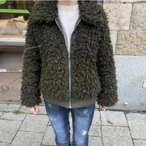 Grön jacka - Snyggaste jackan från h&m❤️❤️
