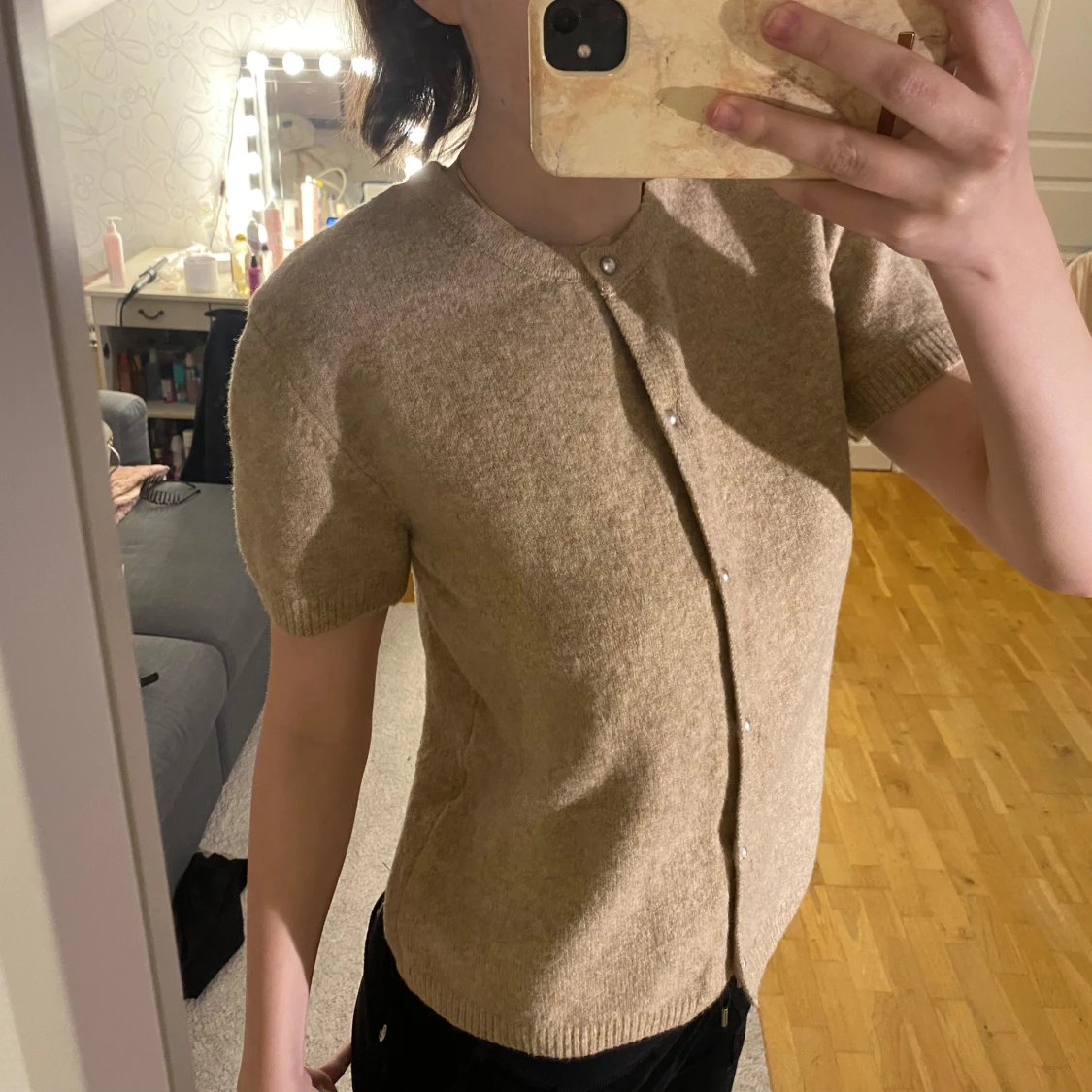 Beige kortärmad kofta  - 1