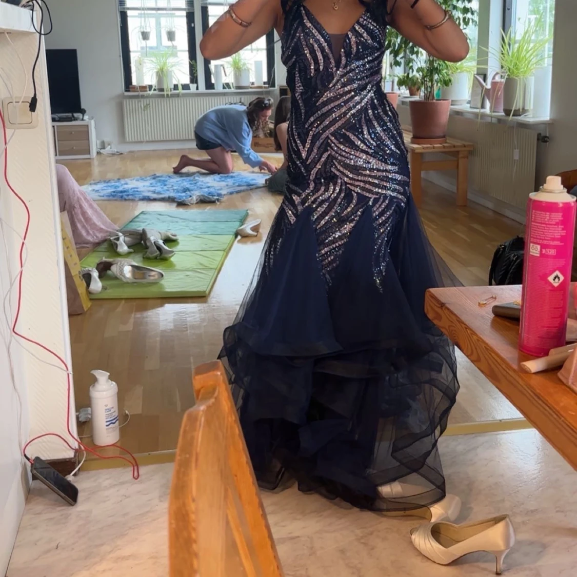 Bal klänning Marinblå långklänning med paljetter