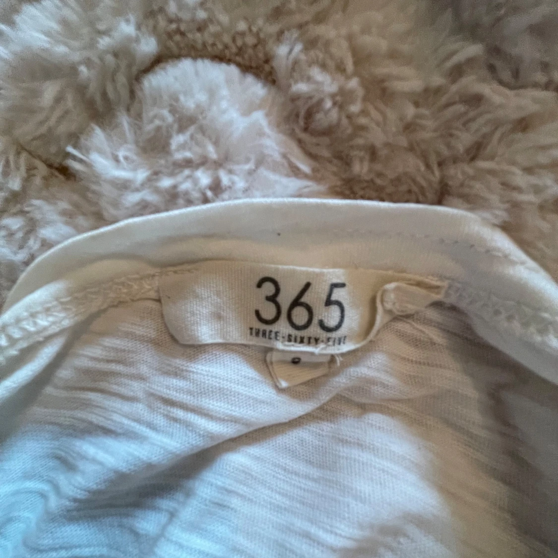 Vit croppad topp från 365 - 1