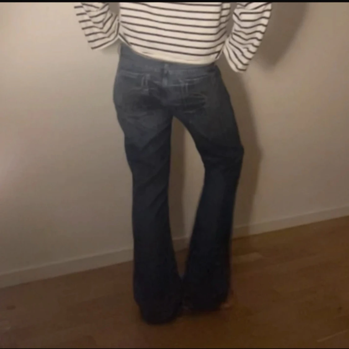 Blå bootcut jeans med låg midja - 2