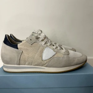 Philippe model skor - Skick: 8/10 | Tillbehör: Allt OG | Nypris: 3000 SEK | Hör av dig vid minsta fråga