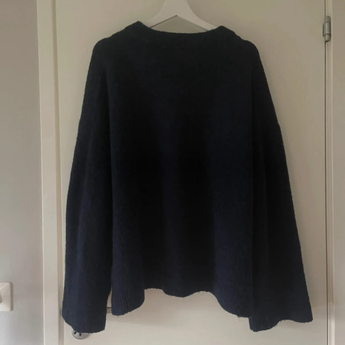 Mörkblå stickad tröja Gina Tricot L - 1