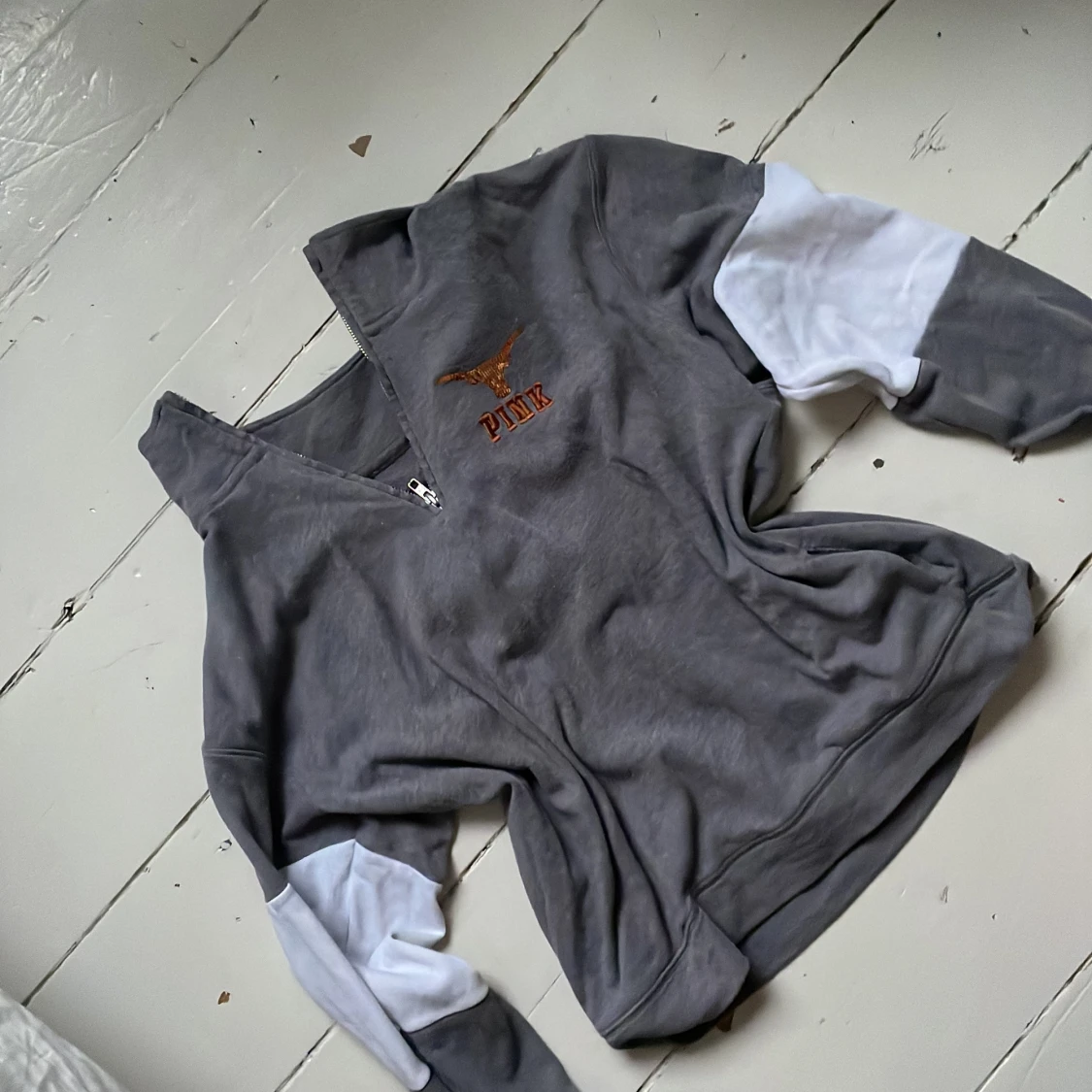 Grå half zip tröja från PINK victorias secret - 3