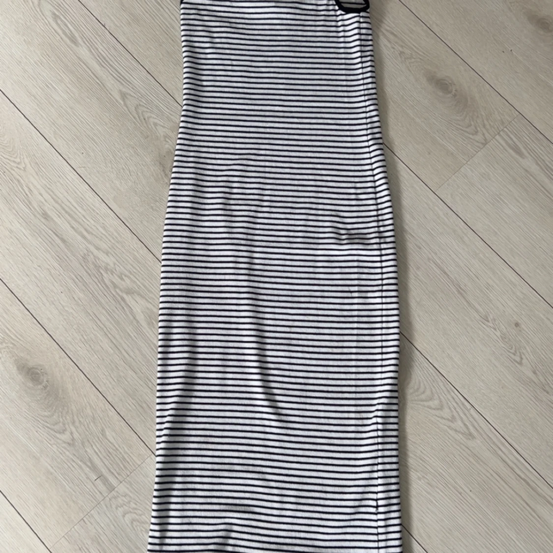 Randig taight klänning - 2