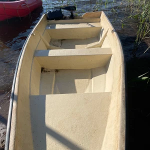 Roddbåt - Finns att hämta på Ängsö som ligger i Västra Götaland 