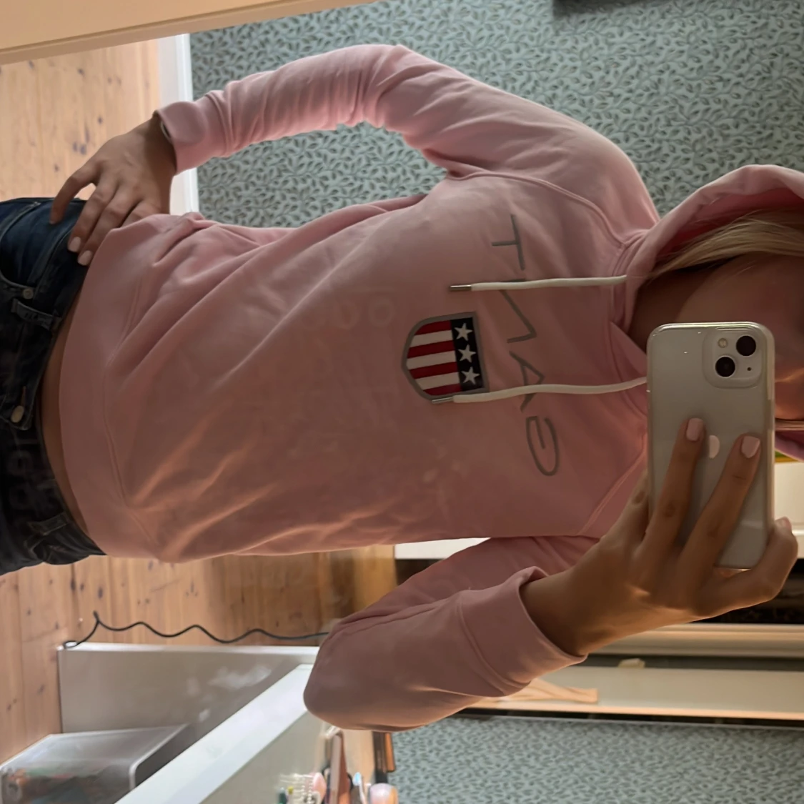 Rosa hoodie från GANT med logga - 2