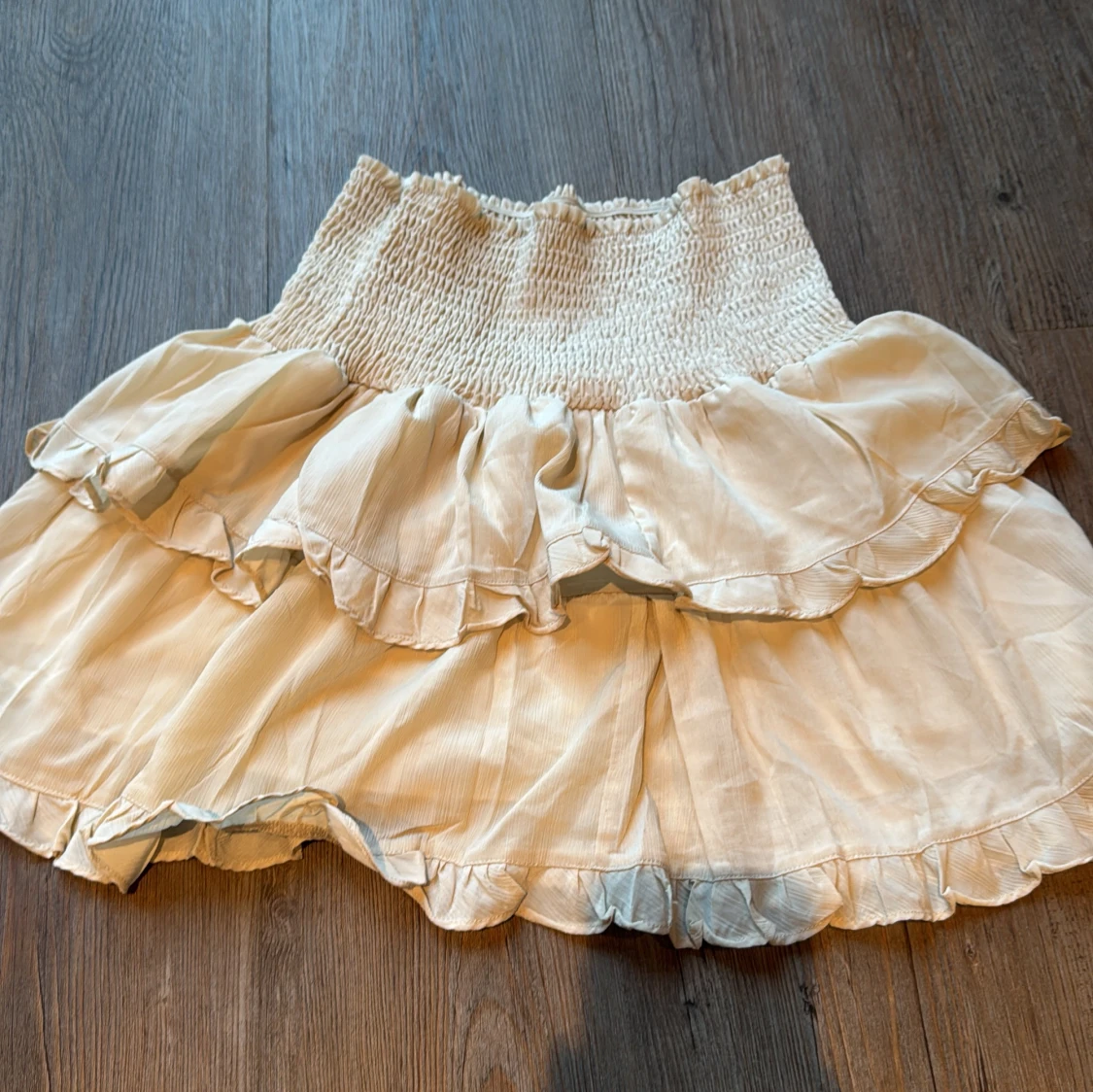 Beige volangkjol från Neo Noir - 1