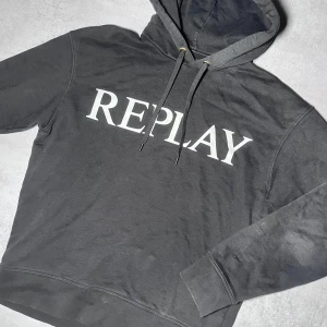 Replay hoodie - Replay hoodie | Bra skick | Storlek M. 
