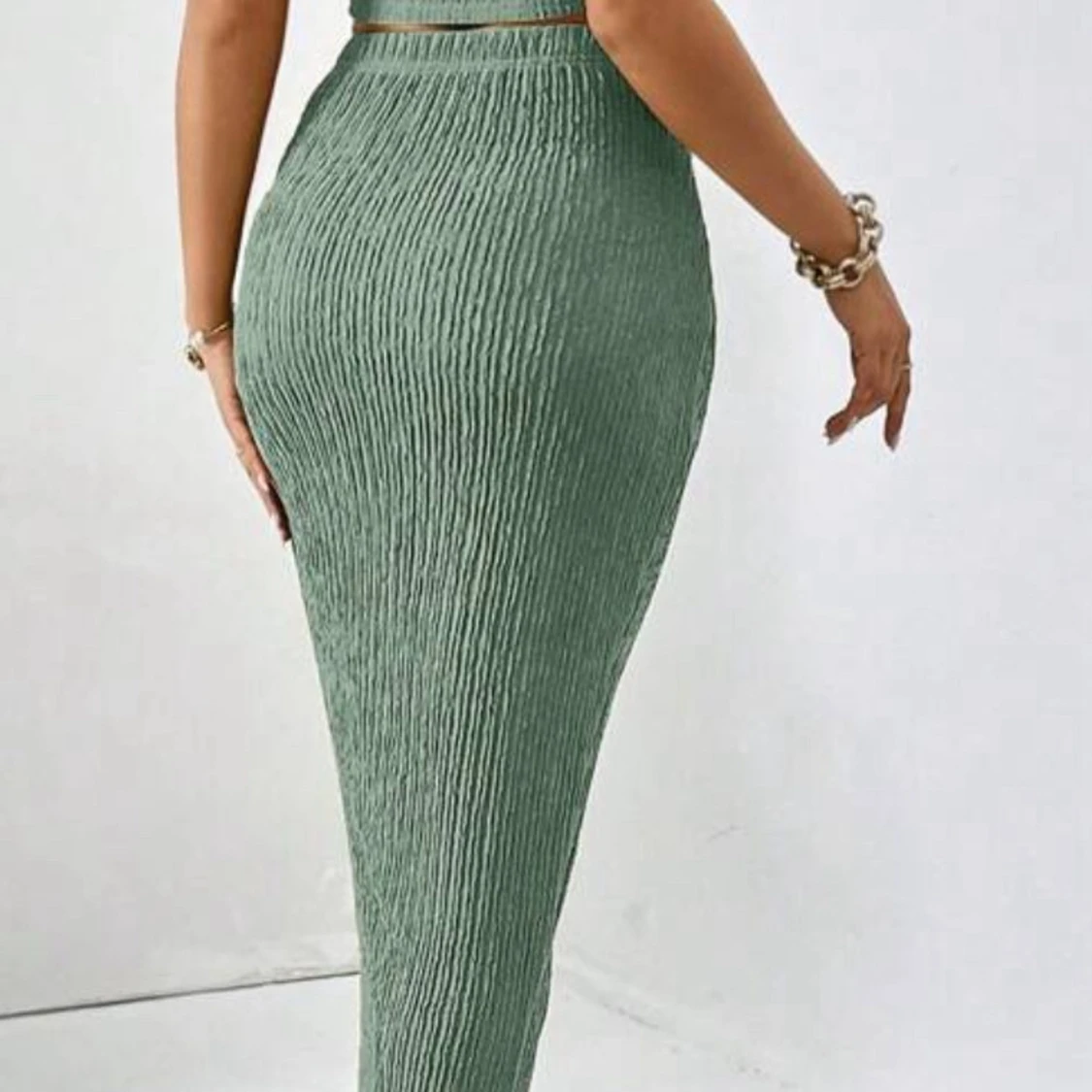 Grön omlott långkjol med slits/sett - 1