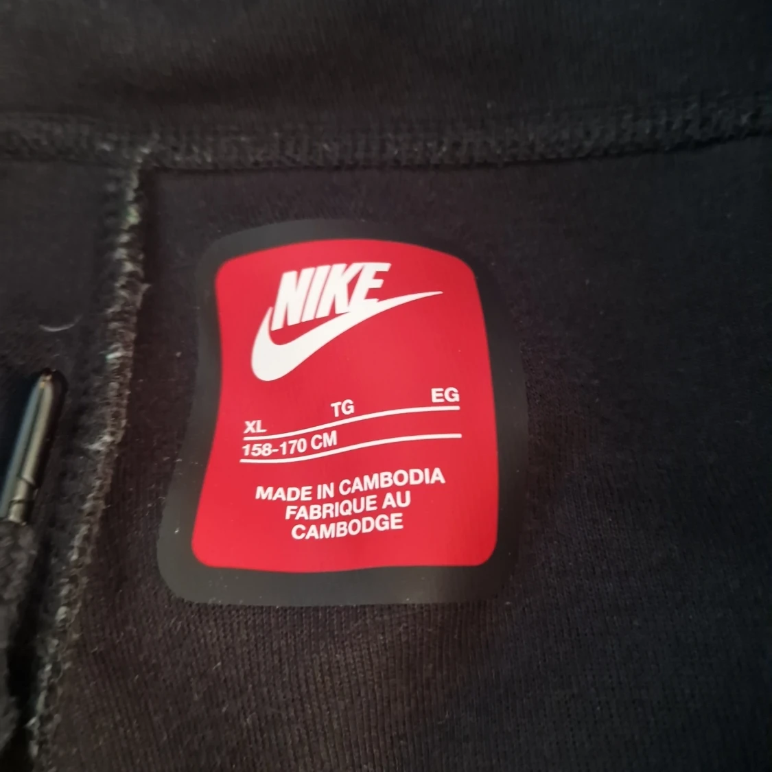 Svarta Nike tech fleece byxor XL kids - 2