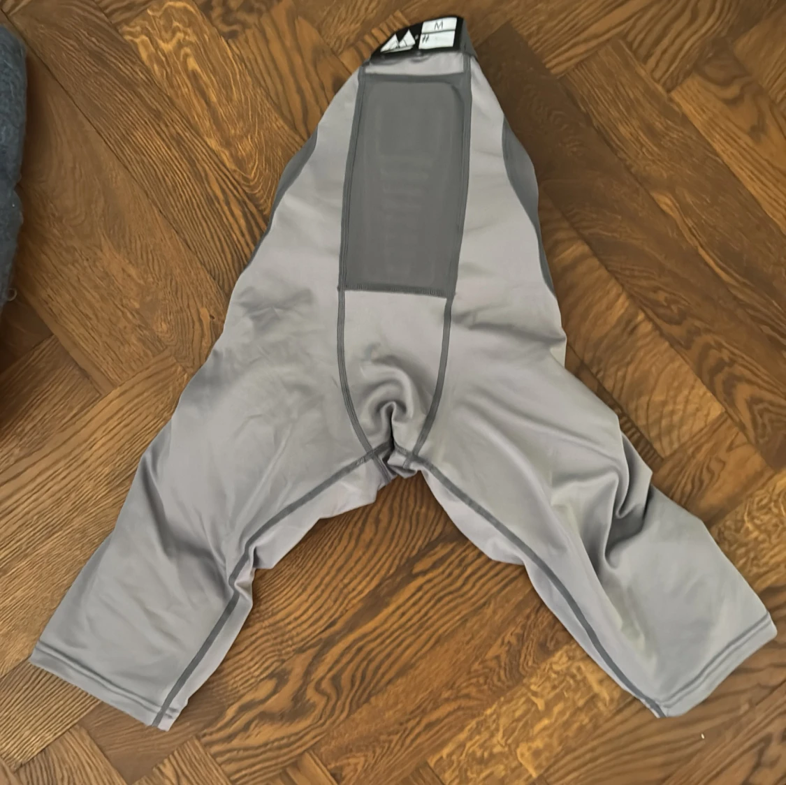 Grå skyddspaddade täningsbyxor - 4