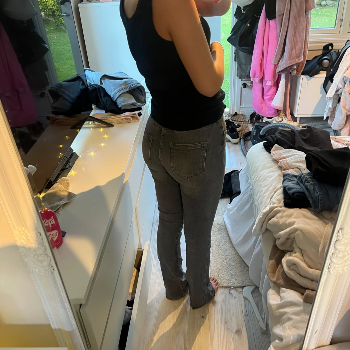 Grå bootcut jeans med normal passform - 4