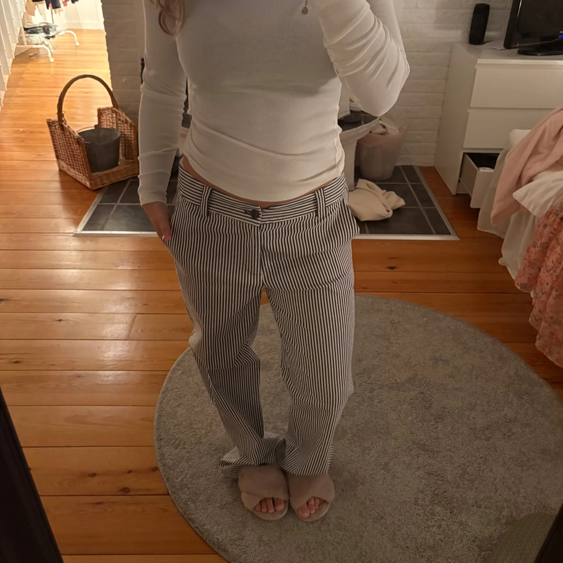 Randiga lågmidjade kostymbyxor 