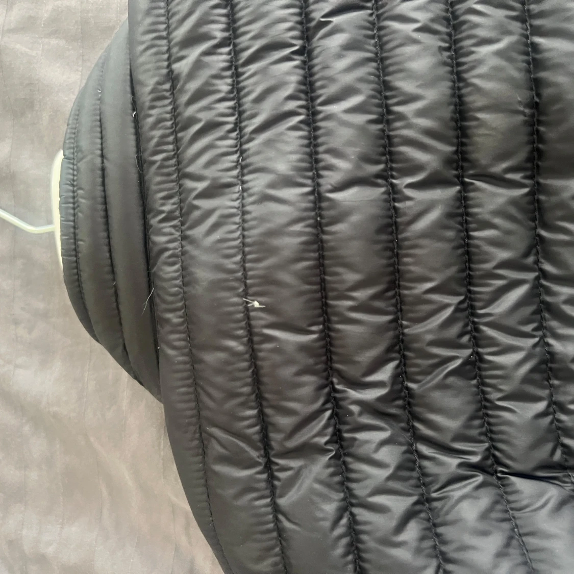 Svart dunväst från Moncler - 4