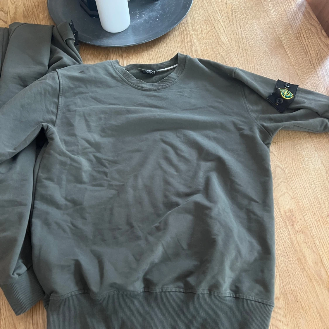 Stone Island gröna mjukisbyxor