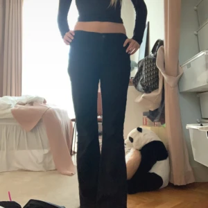 MIH jeans - Svarta jeans från MIH storlek 26/30