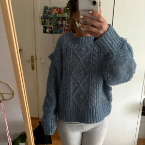 super söt stickad tröja - säljer denna jätte söta stickade tröjan ifrån lindex💕💕💕💕