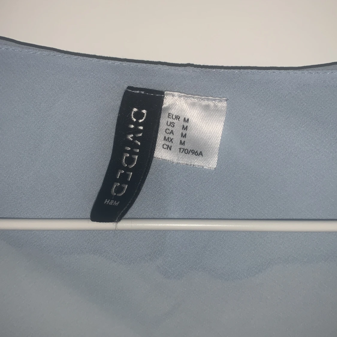 Ljusblå blus från H&M Divided - 2