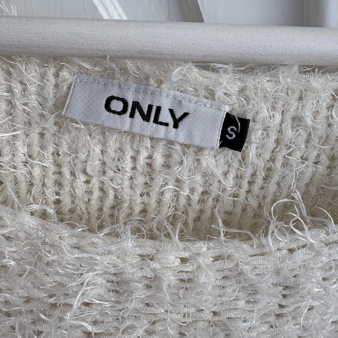 Vit fluffig tröja från ONLY - 1