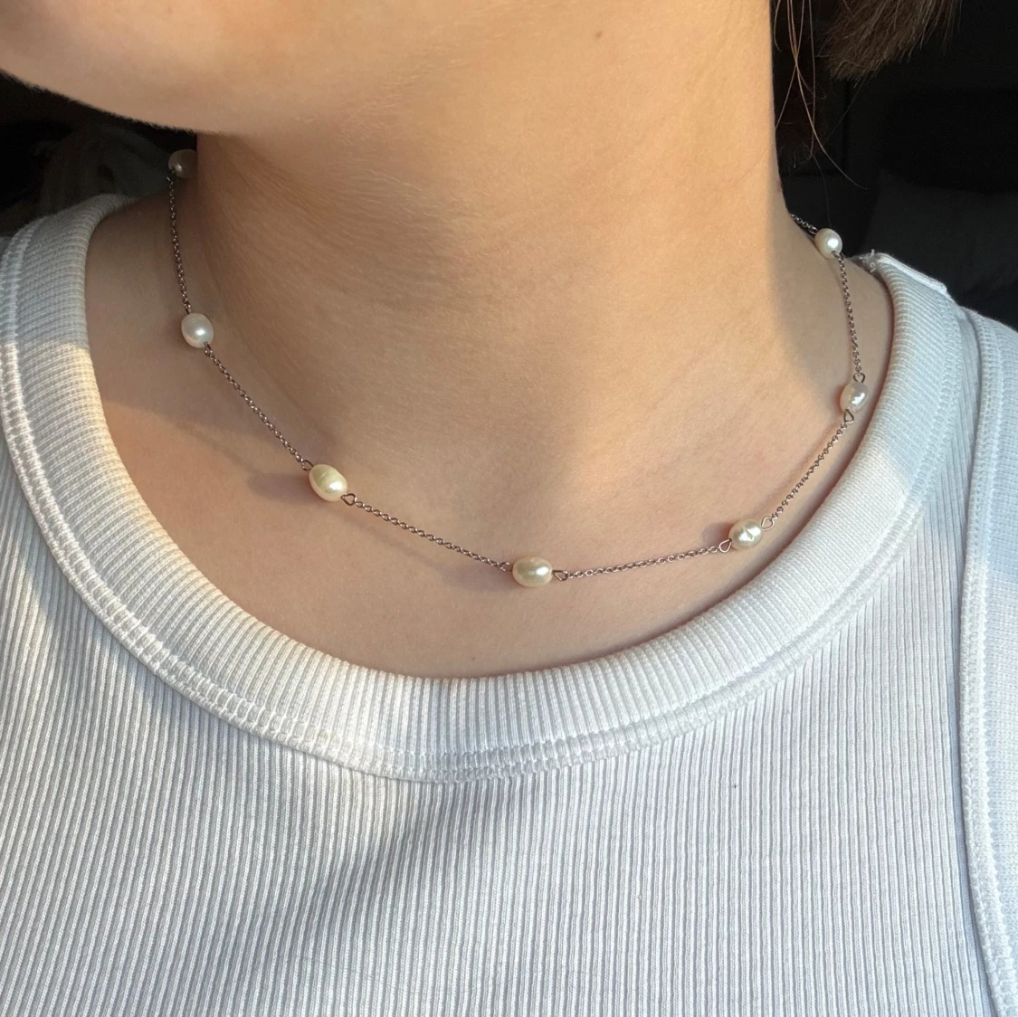 Halsband med pärlor