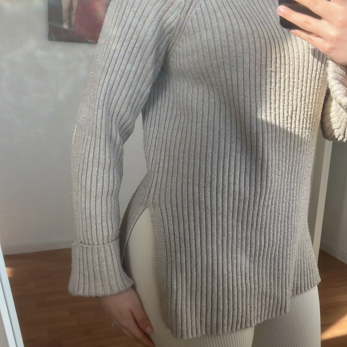 Beige stickad polotröja - 2