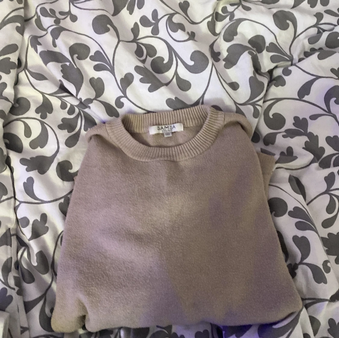 Beige stickad tröja med volang från SAMSA Young - 4