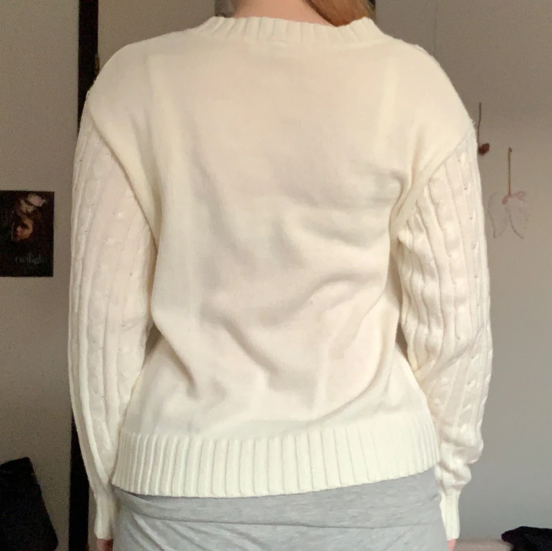 Vit stickad tröja med New York-tryck - 2