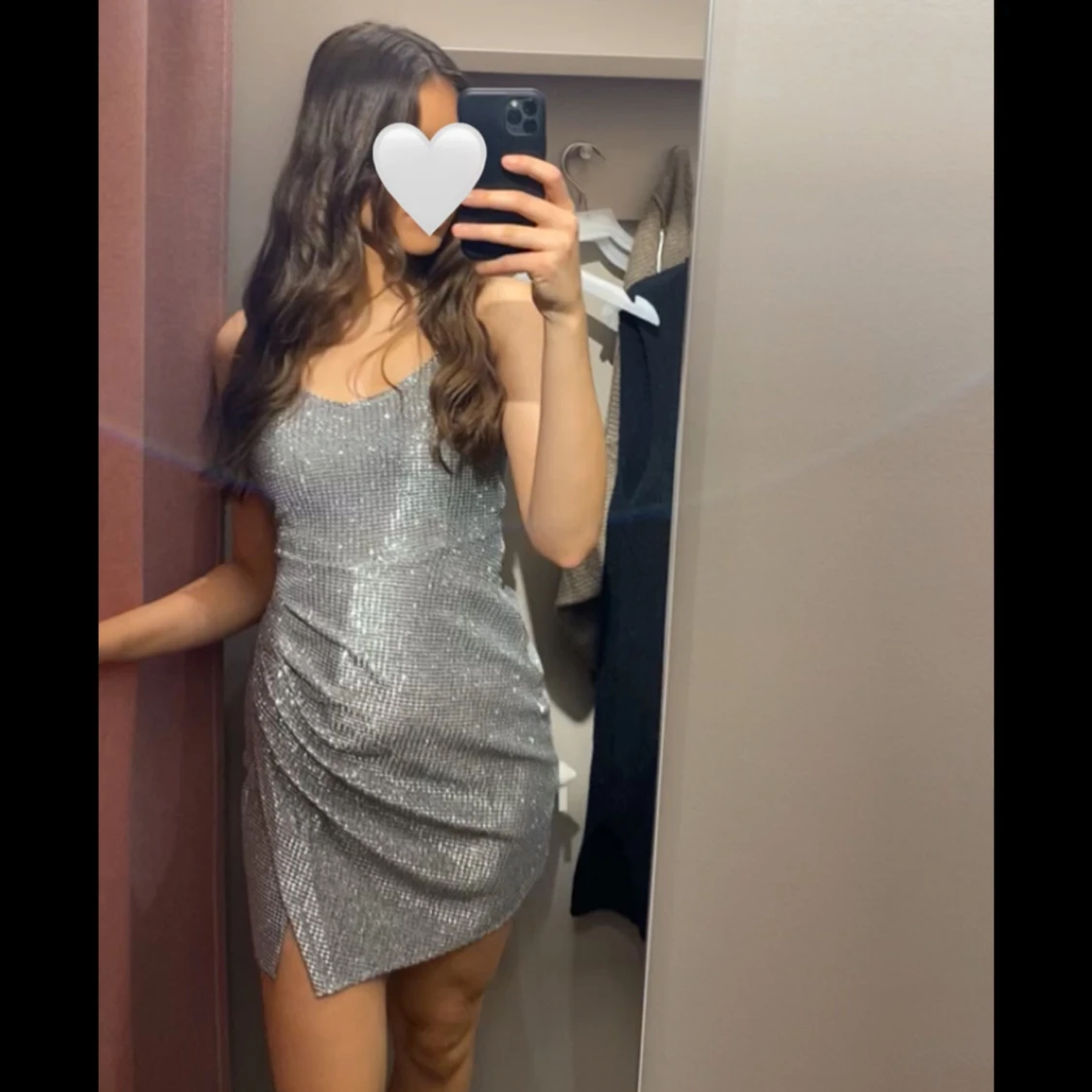 Glittrig silver kortklänning - 1