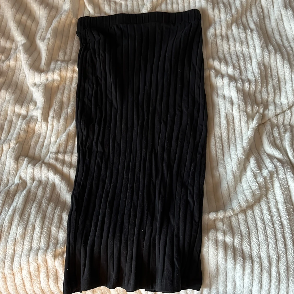 Svart ribbad kjol från SHEIN