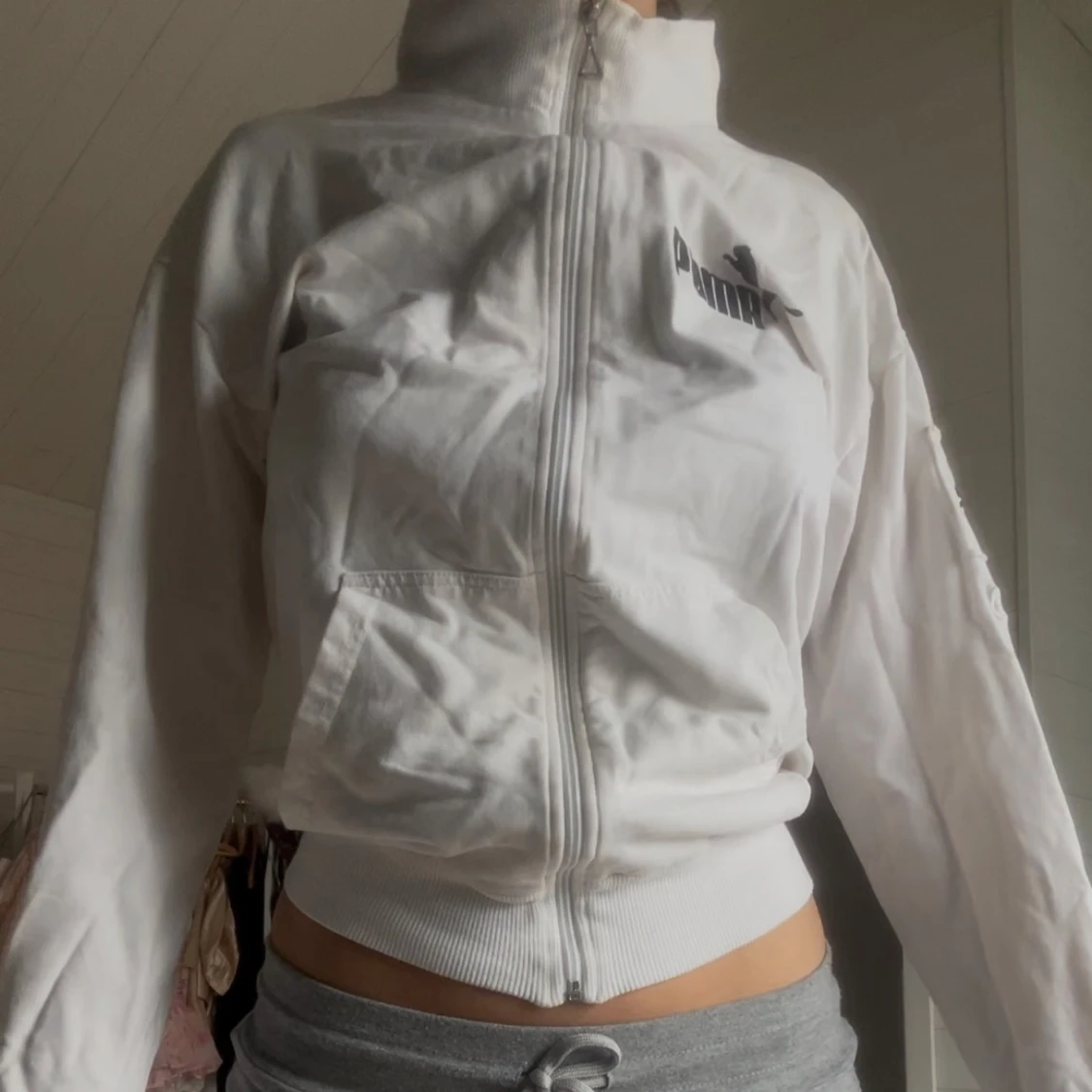 Vit ziptröja från Puma
